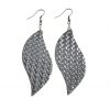 Stylish S-shaped leather earrings for all types of people, lightweight and comfortable stainless steel earring hooks 6 * 3 cm