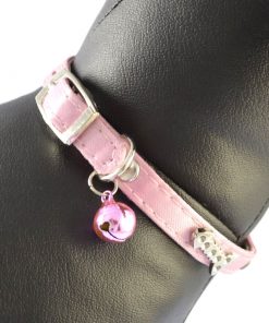 A pet collar with a small bell. Suitable for kittens and puppies Multi-color optional 11.5 inch
