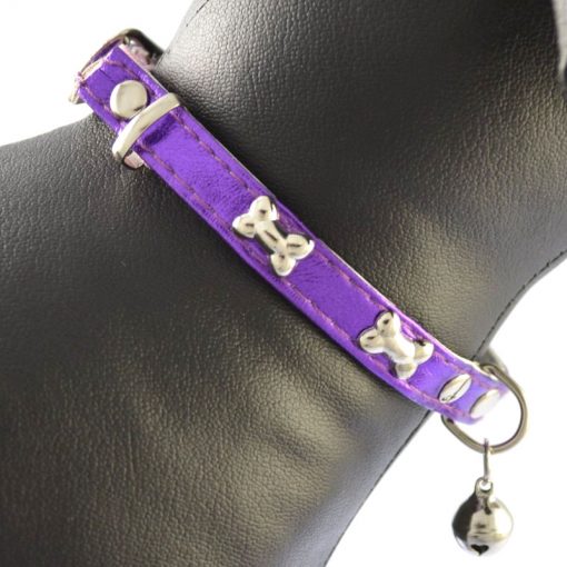 A pet collar with a small bell  Suitable for kittens and puppies Multi-color optional 11.5 inch
