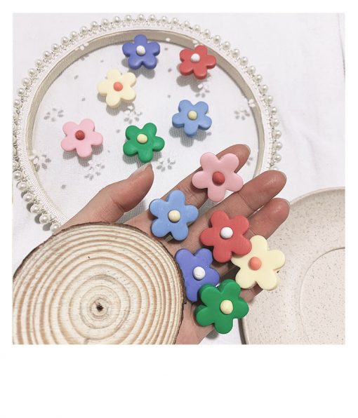 Girl color   flower earrings Korea knock cute child candy color cute earrings Color mixing YLX-008