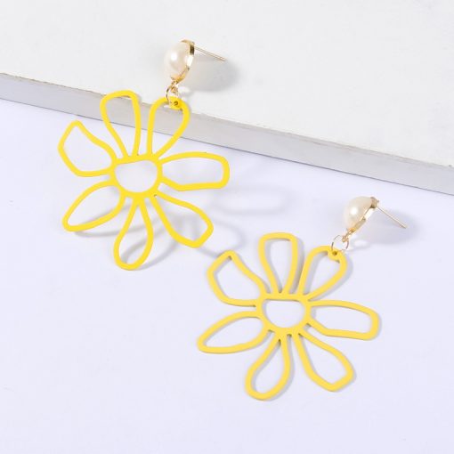 Exaggerated earrings female white yellow large flowers Korean hipsters wild earrings personalized earrings temperament earrings ylx-008