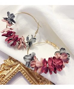 Korean version of hot earrings fashion temperament female cloth flower flash drill earrings ylx-010