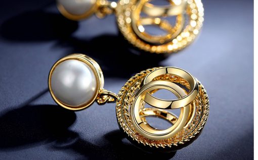 Fashion hot sale earrings palace style pearl earrings female Korean personality earrings wholesale YLX-126