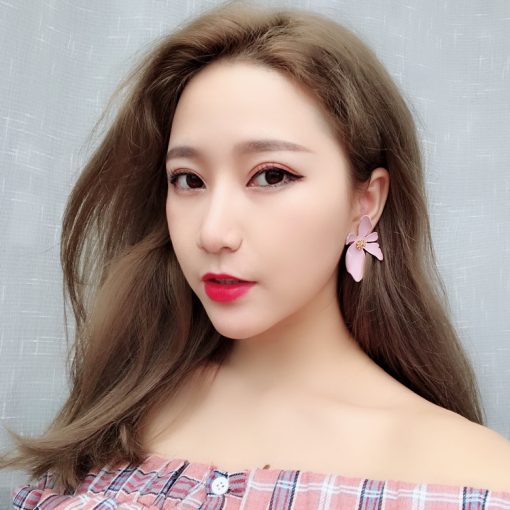 Korean version of daisy petals earrings female personality exaggerated long earrings Korean temperament wild ear jewelry YLX-047