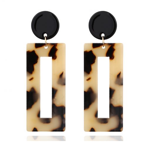 Japanese and Korean version of the simple big leopard earrings acrylic plate geometry resin earrings wholesale YHY-023