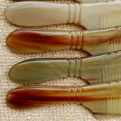 Boutique Natural Yellow Horn Horn Round Handle Comb Wholesale GLGJ-204