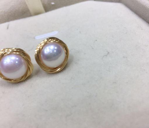 Factory wholesale 9-11mm steamed bun shaped freshwater pearl 14 k gold injection hand-wound pearl earrings YJ- 001