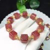 Factory direct supply women’s natural strawberry crystal diy bracelet, multi-strawberry seeds, fresh and bright, simple and fashionable, good quality NBC-013