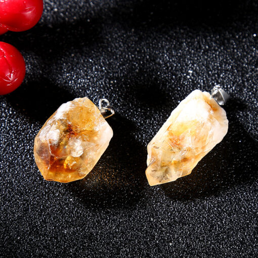 Wholesale Natural Topaz Raw Stone Pendant Irregular Stone Necklace YQJF-019